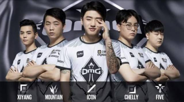 日本队在比 日本队在比