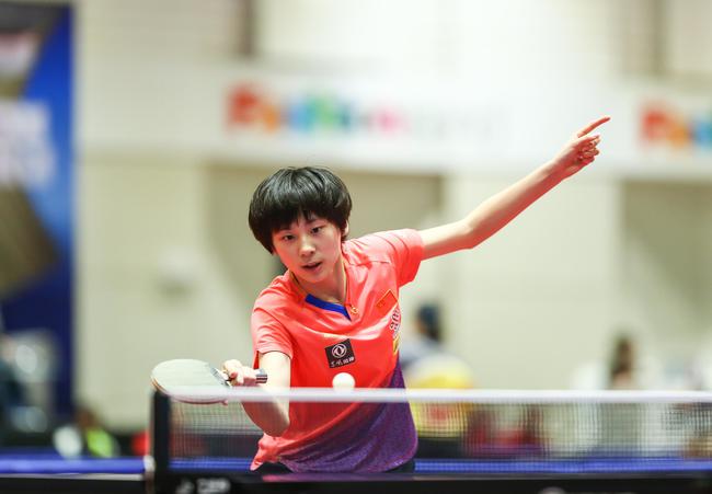 腰胯比例稍 腰胯比例稍