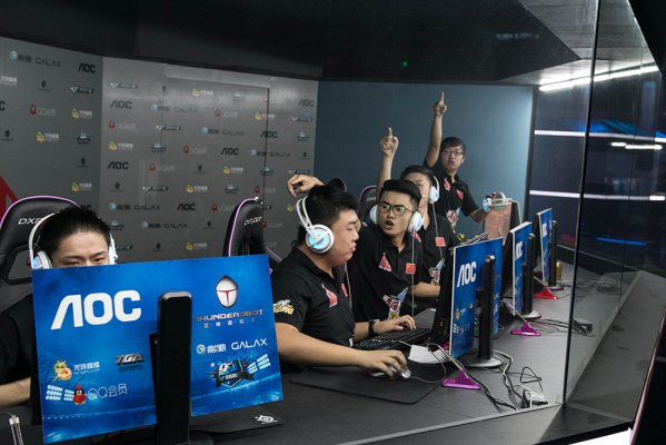 日职乙半场 日职乙半场